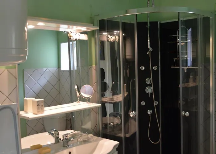 Le Hetre Pourpre Nyaraló *