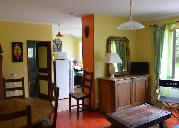 Le Hetre Pourpre Nyaraló Carcagny